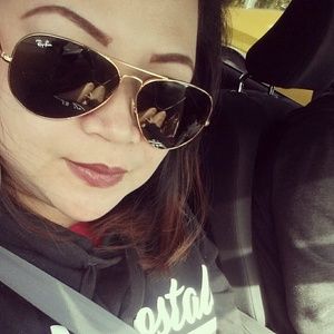 Meet your Posher, Cherry